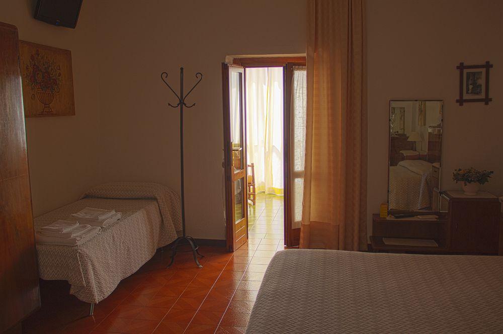 Il Vigneto Affittacamere Manerba del Garda Exteriör bild